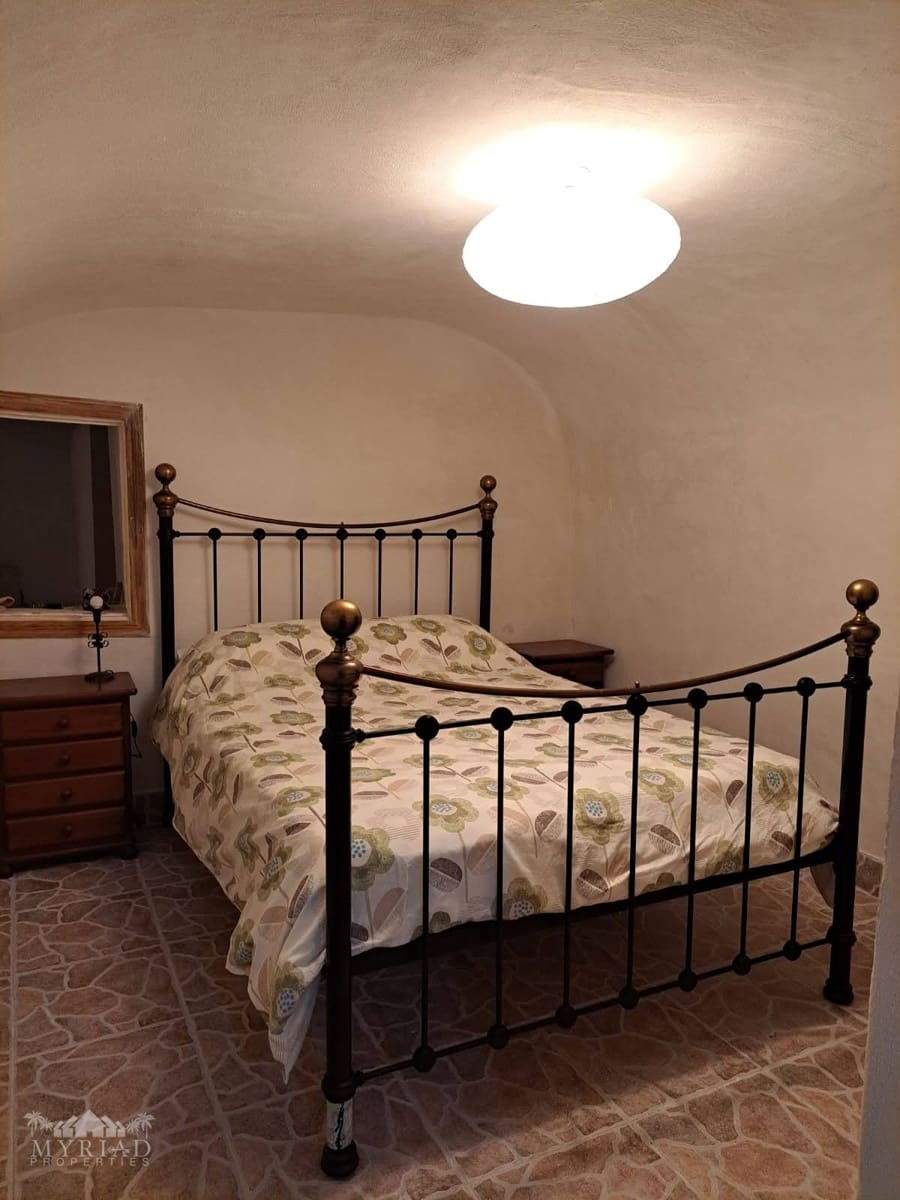 4 soverom Grottehus til salgs i L'Alguena / Alguenya med svømmebasseng - € 120 000 (Ref: 10166310)