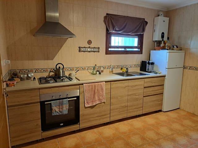 4 soverom Grottehus til salgs i L'Algueña / Alguenya med svømmebasseng - € 120 000 (Ref: 10166310)