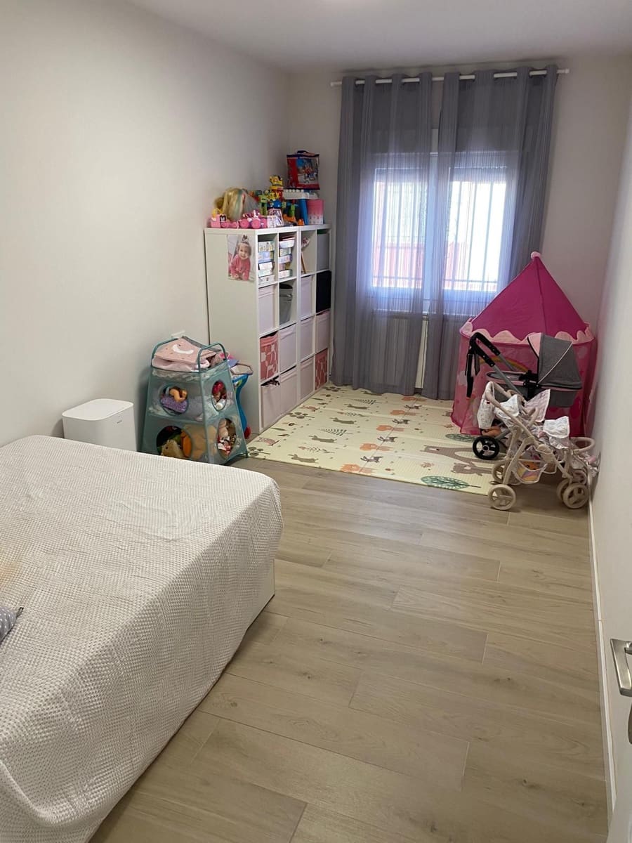 5 bedroom Villa for sale in Villena with pool garage - € 368,000 (Ref: 10172915)