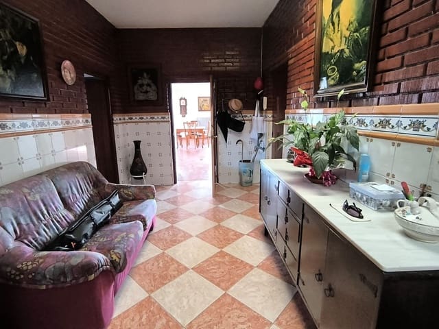 4 sovrum Finca/Hus på landet till salu i Yecla med pool garage - 239 995 € (Ref: 10181626)