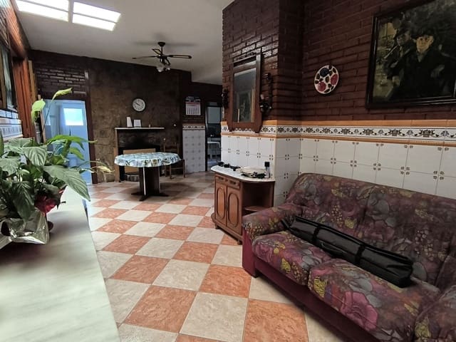 4 sovrum Finca/Hus på landet till salu i Yecla med pool garage - 239 995 € (Ref: 10181626)