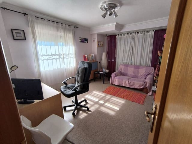8 Zimmer Haus zu verkaufen in Villena mit Garage - 289.000 € (Ref: 10182199)