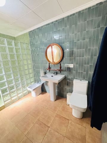 10 Zimmer Haus zu verkaufen in Pinoso mit Garage - 350.000 € (Ref: 10183225)