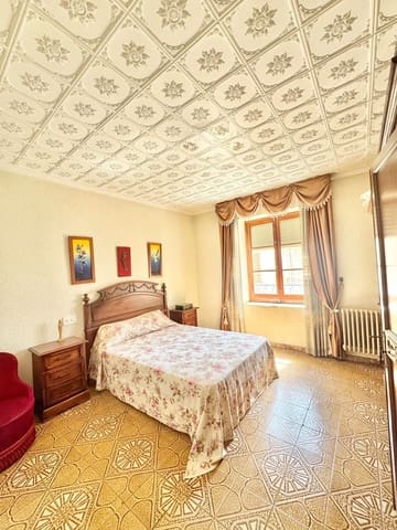 10 Zimmer Haus zu verkaufen in Pinoso mit Garage - 350.000 € (Ref: 10183225)