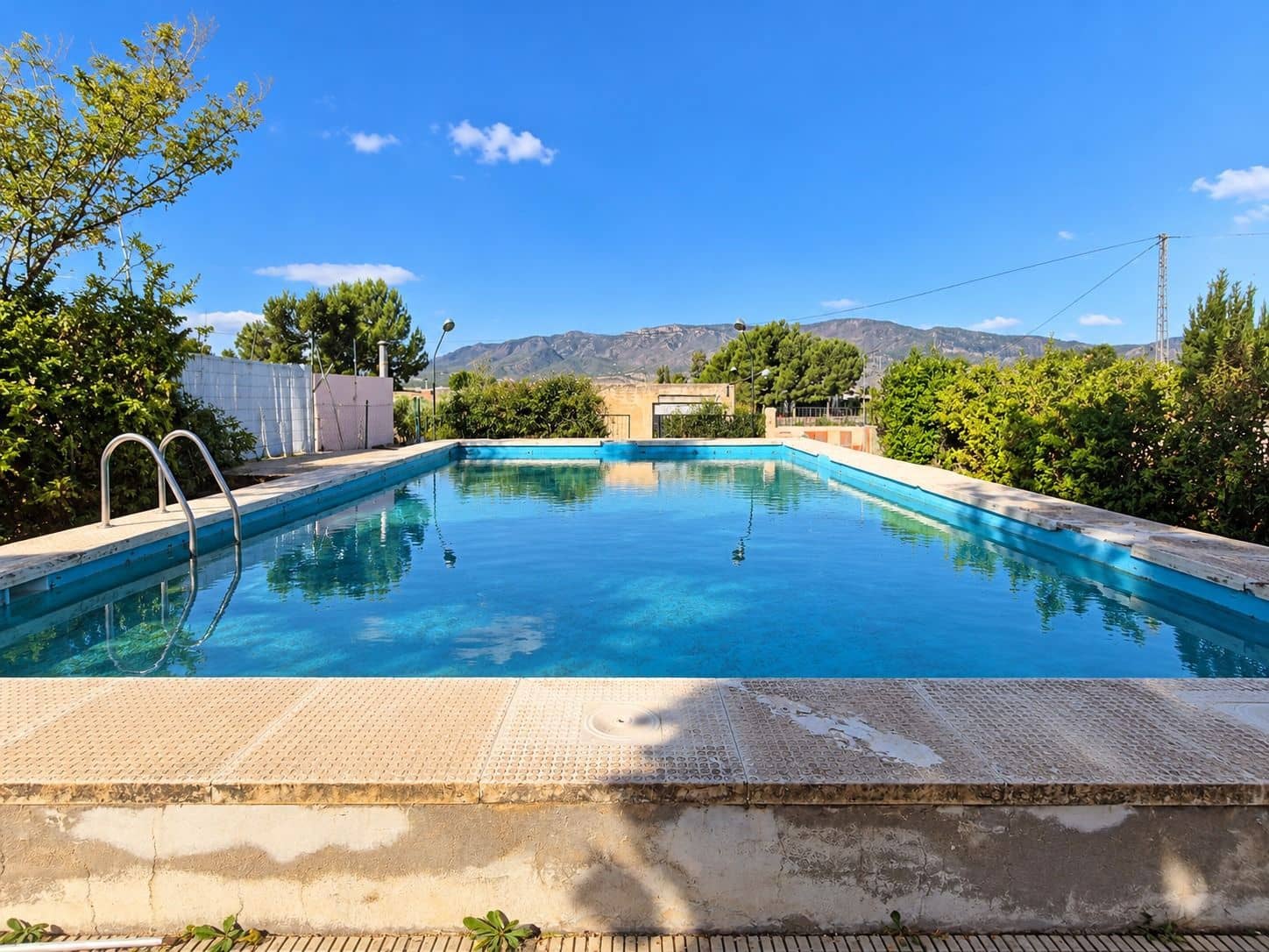 4 slaapkamer Villa te koop in Salinas met zwembad garage - € 299.000 (Ref: 10184042)