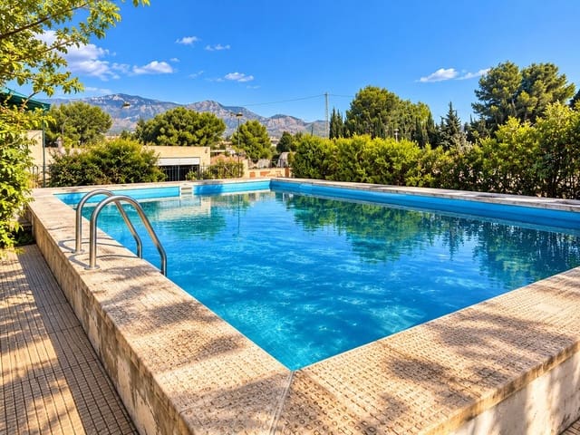 4 slaapkamer Villa te koop in Salinas met zwembad garage - € 299.000 (Ref: 10184042)
