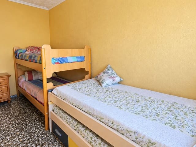 4 slaapkamer Villa te koop in Salinas met zwembad garage - € 299.000 (Ref: 10184042)