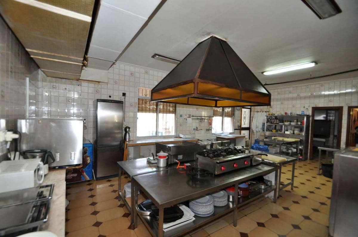 Kommersiell til salgs i Monovar / Monover med garasje - € 315 000 (Ref: 3174335)