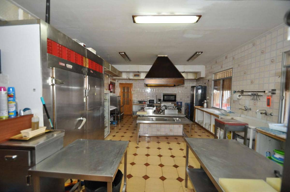 Kommersiell til salgs i Monovar / Monover med garasje - € 315 000 (Ref: 3174335)