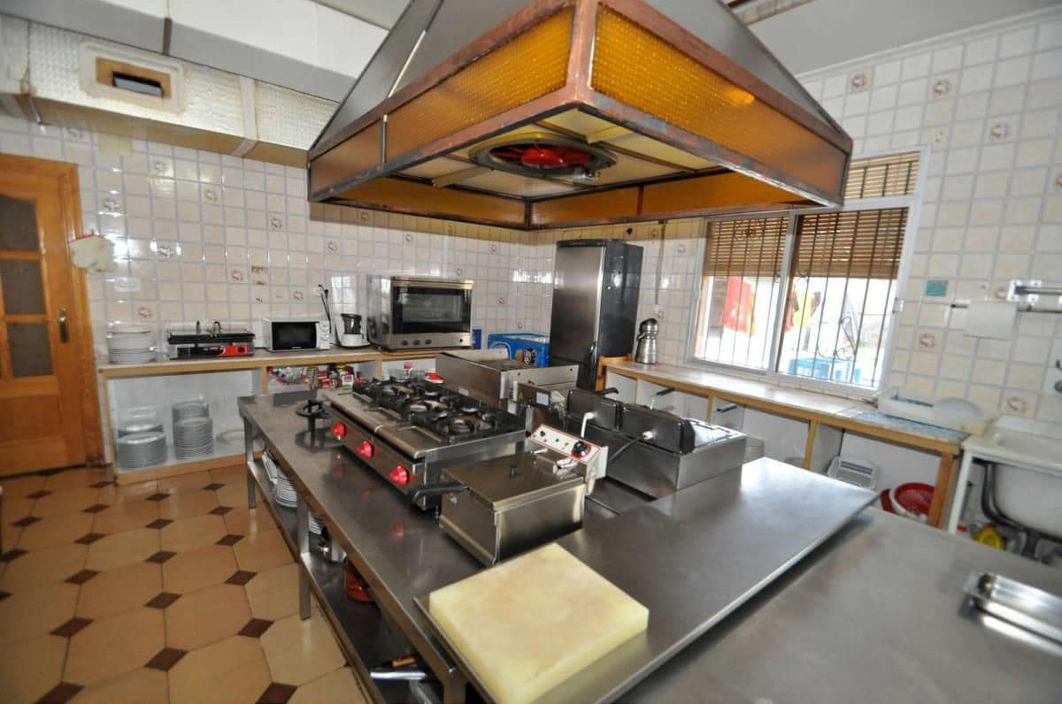 Commercial for sale in Monovar / Monover with garage - € 315,000 (Ref: 3174335)