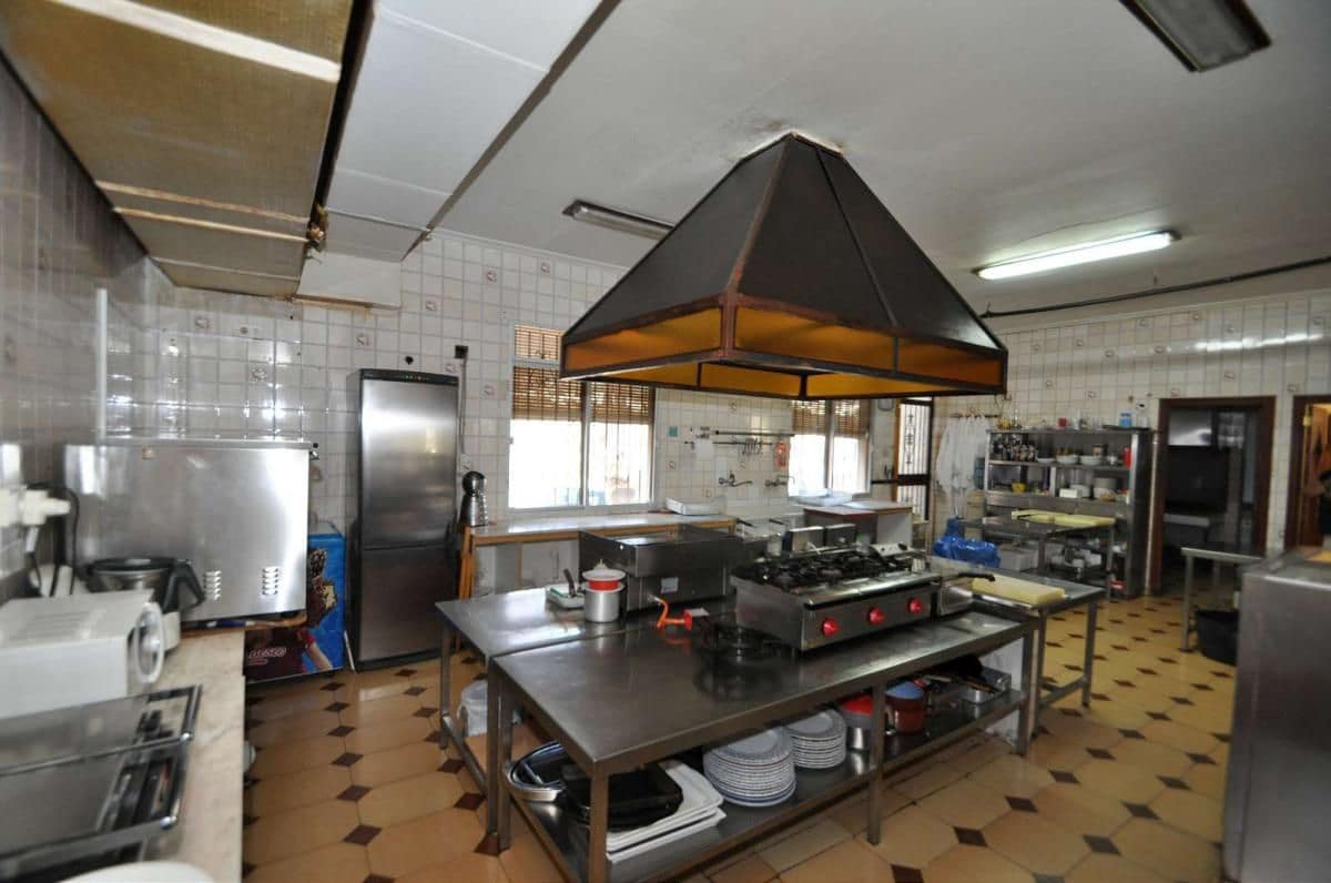 Commercial for sale in Monovar / Monover with garage - € 315,000 (Ref: 3174335)