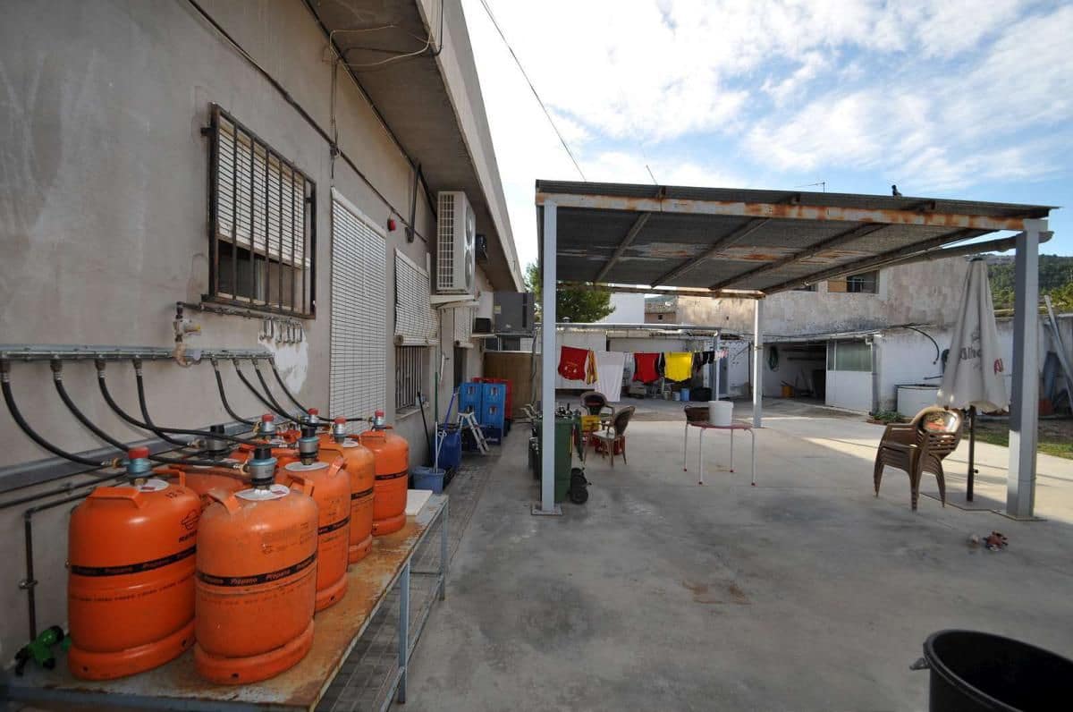 Commercial for sale in Monovar / Monover with garage - € 315,000 (Ref: 3174335)