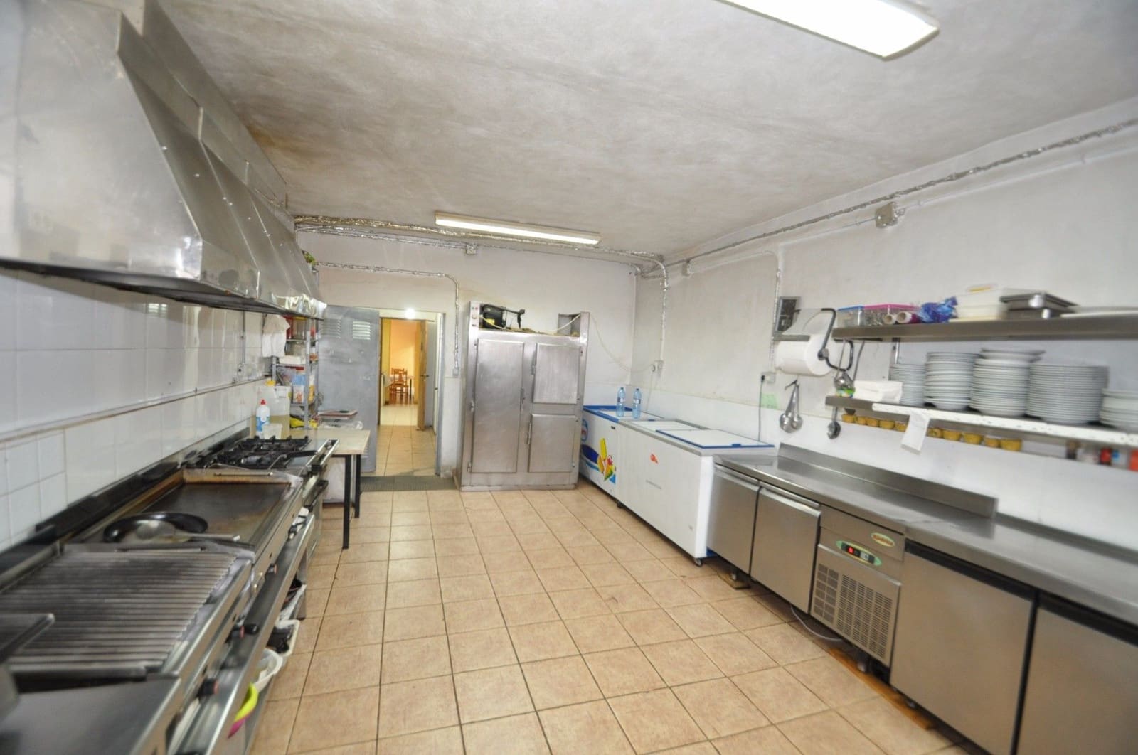 3 bedroom Commercial for sale in Pinoso with garage - € 349,000 (Ref: 3203489)