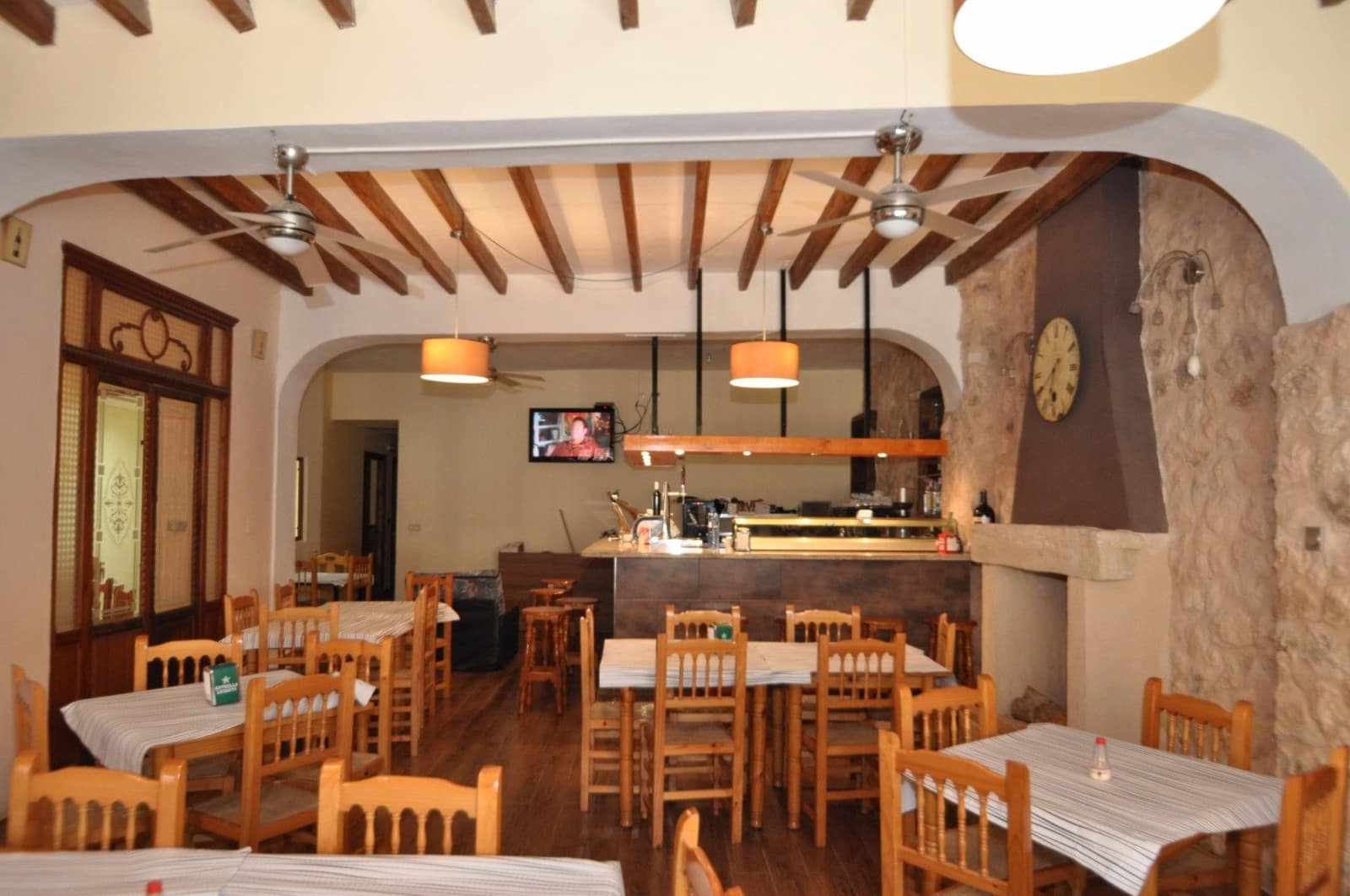 3 bedroom Commercial for sale in Pinoso with garage - € 349,000 (Ref: 3203489)