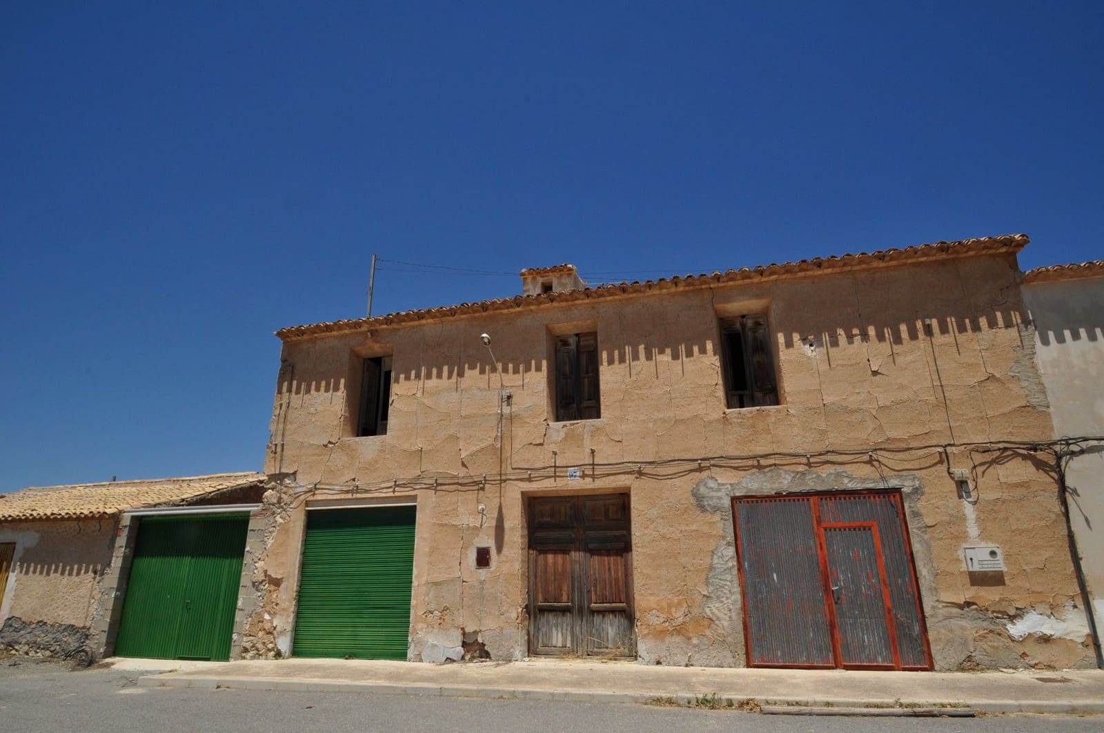 5 bedroom Finca/Country House for sale in Jumilla - € 89,950 (Ref: 4095448)