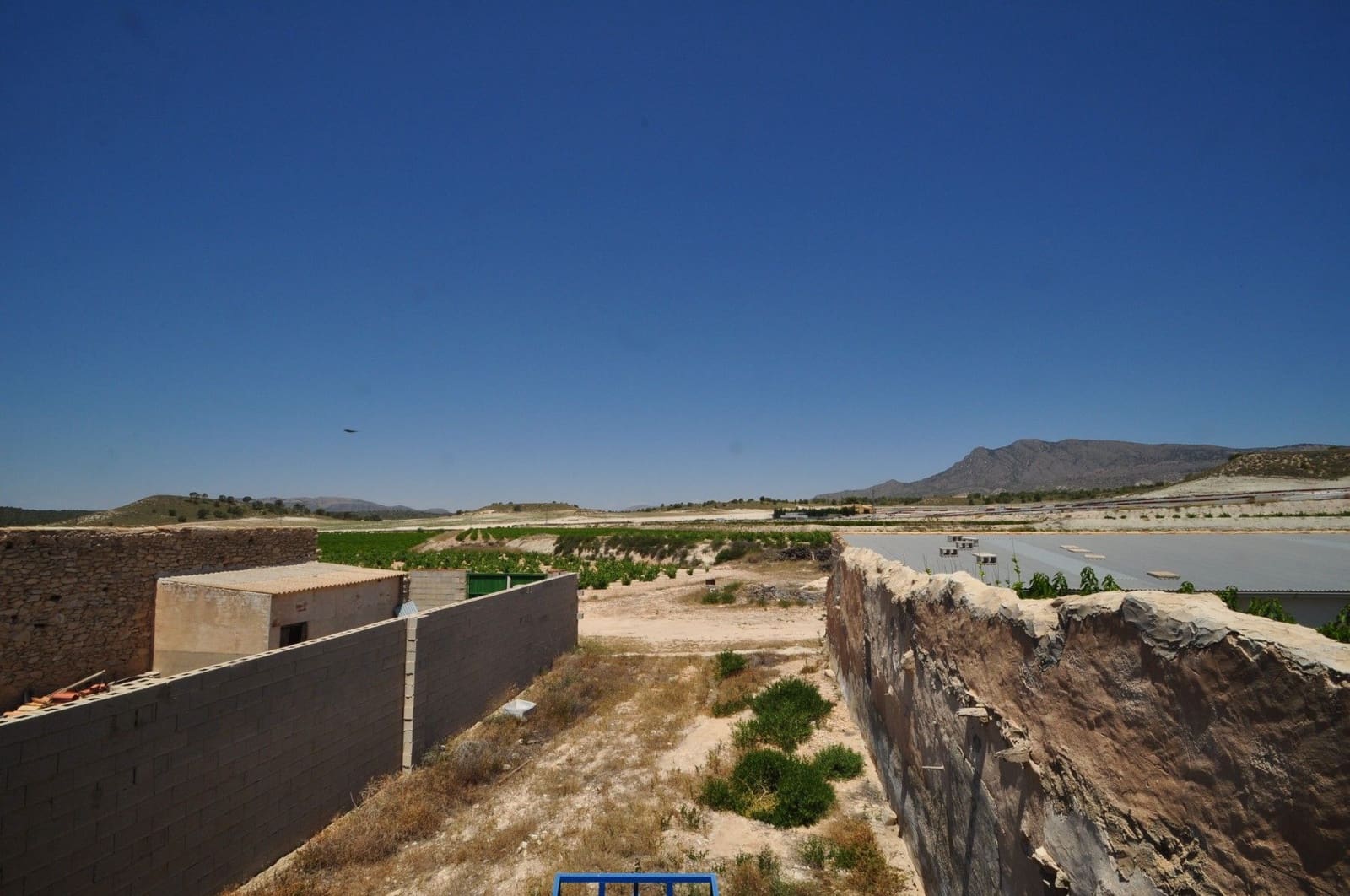 5 bedroom Finca/Country House for sale in Jumilla - € 89,950 (Ref: 4095448)