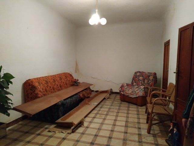 5 soveværelse Byhus til salg i Pinoso - € 86.000 (Ref: 6997331)