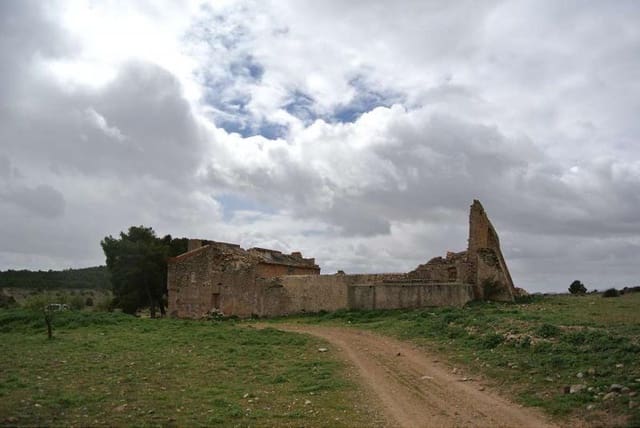 Terre non Aménagée à vendre à Yecla - 3 000 000 € (Ref: 7247232)