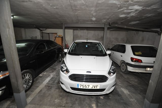 Garaż na sprzedaż w Pinoso - 70 000 € (Ref: 7280972)