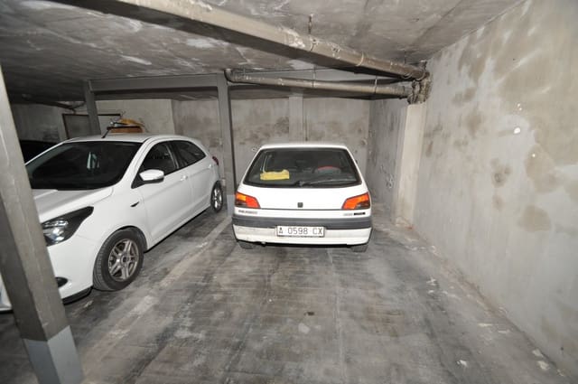 Garaż na sprzedaż w Pinoso - 70 000 € (Ref: 7280972)