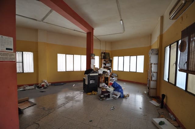 Local Comercial en Petrel / Petrer en venta - 74.995 € (Ref: 7358748)