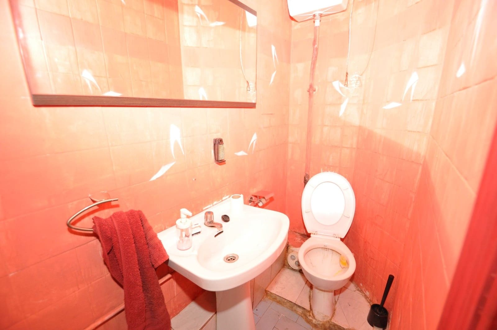 Commercial for sale in Petrel / Petrer - € 74,995 (Ref: 7358748)