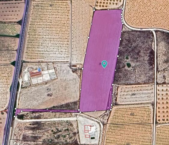Grunde uden byggetilladelser til salg i Pinoso - € 50.000 (Ref: 8292887)
