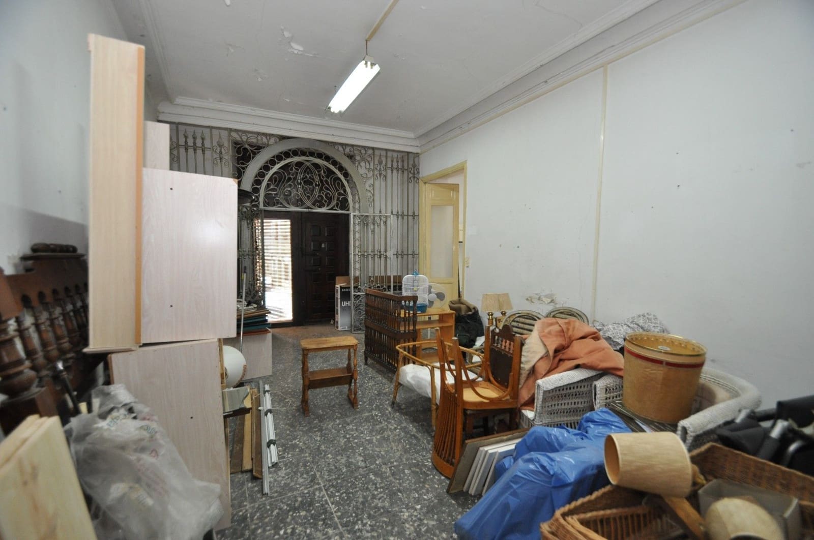 5 bedroom Townhouse for sale in Monovar / Monover - € 79,999 (Ref: 8393409)