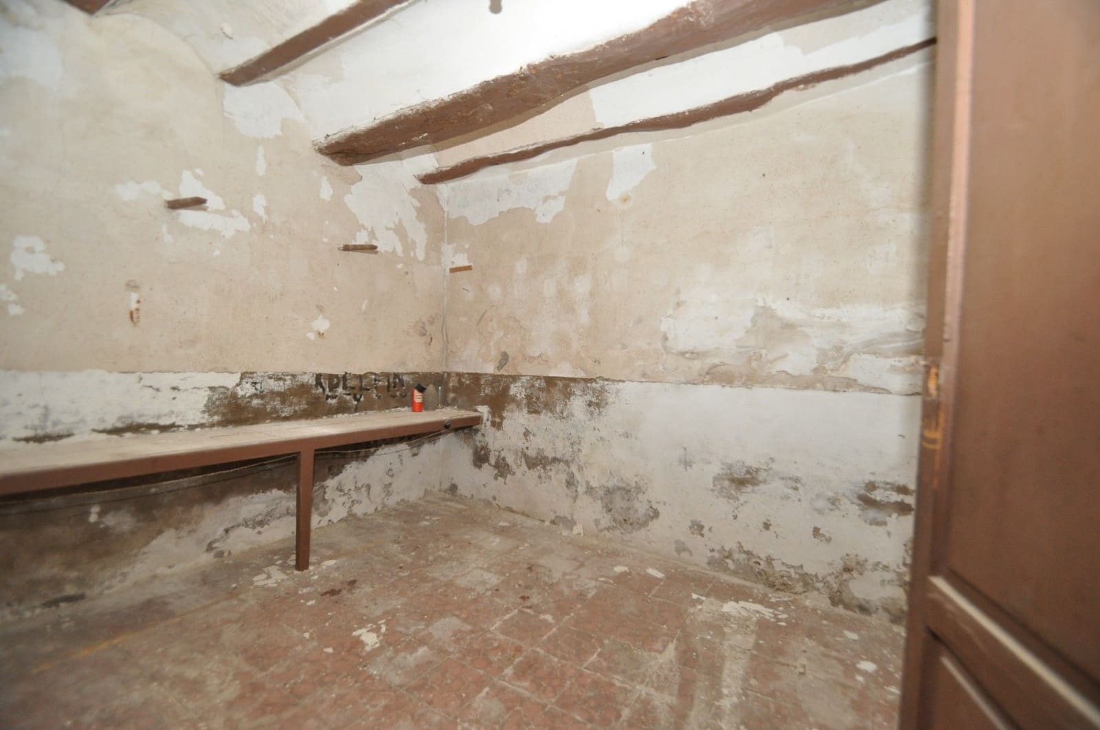 5 bedroom Townhouse for sale in Monovar / Monover - € 79,999 (Ref: 8393409)