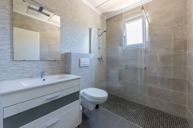 Chalet de 5 habitaciones en La Romana en venta con piscina - 404.995 € (Ref: 8402584)