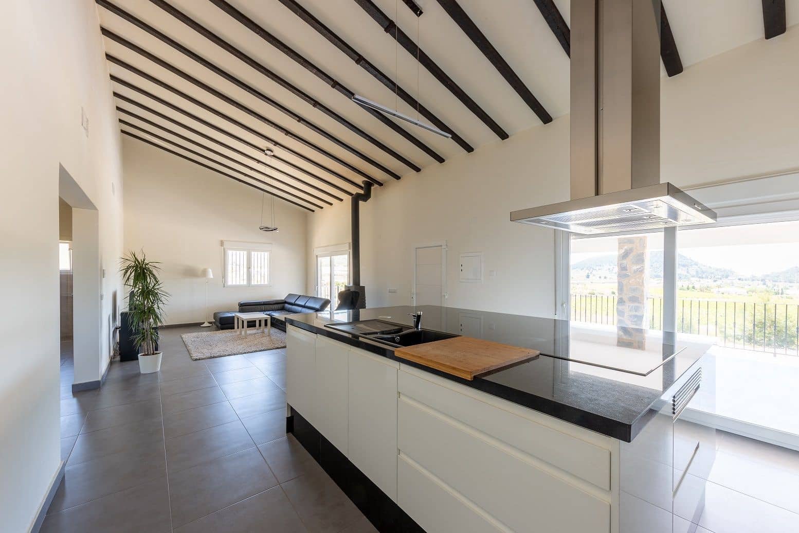 5 bedroom Villa for sale in La Romana with pool - € 404,995 (Ref: 8402584)