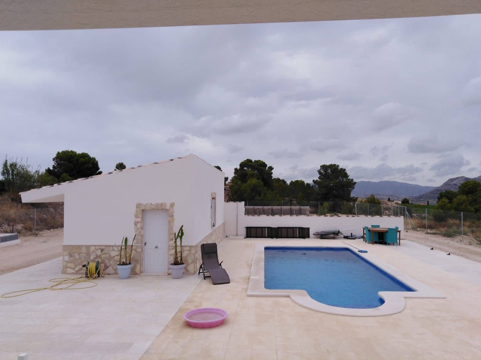 5 bedroom Villa for sale in La Romana with pool - € 404,995 (Ref: 8402585)