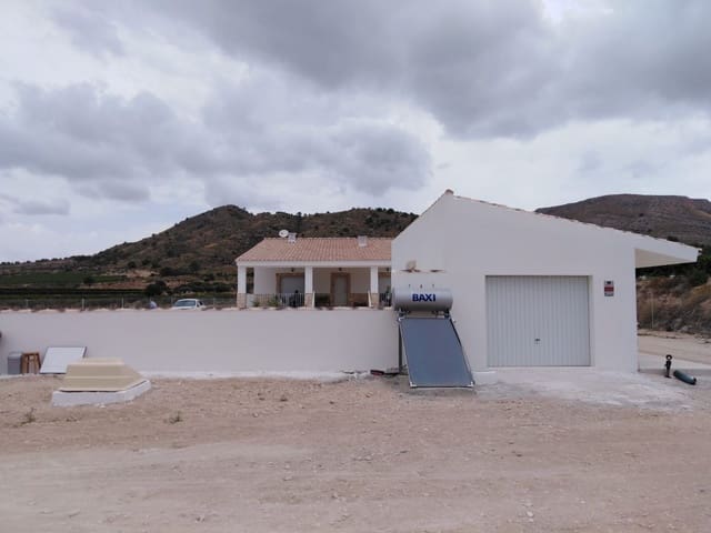 5 bedroom Villa for sale in La Romana with pool - € 404,995 (Ref: 8402585)
