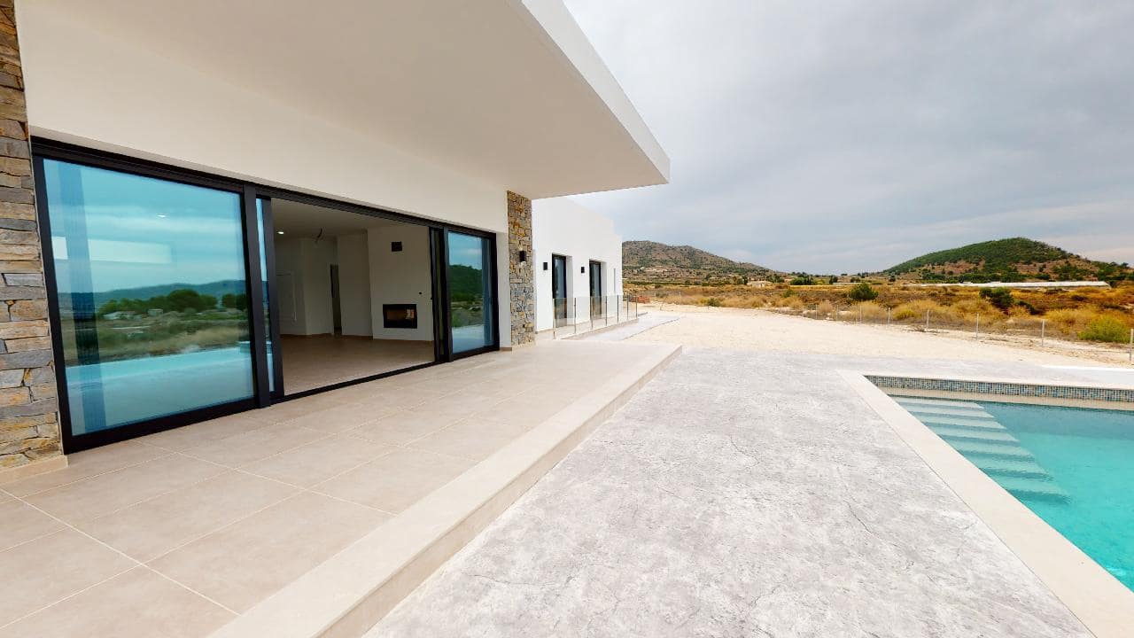 3 sypialnia Willa na sprzedaż w La Romana z basenem garażem - 449 995 € (Ref: 8405710)