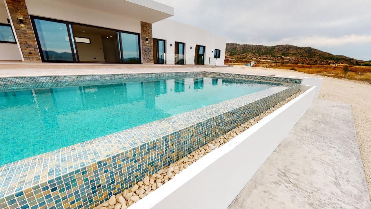 3 bedroom Villa for sale in La Romana with pool garage - € 449,995 (Ref: 8405710)