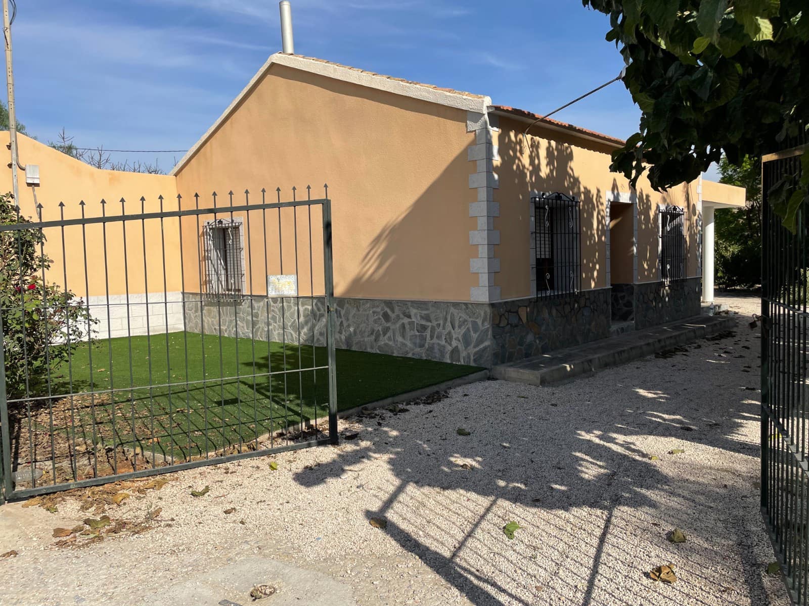2 quarto Moradia para venda em Redovan com piscina garagem - 679 000 € (Ref: 8452841)