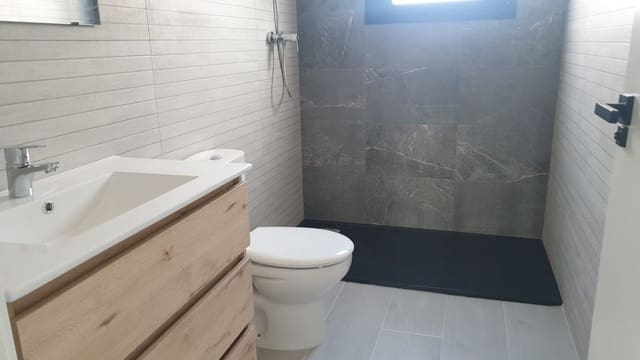 3 soveværelse Villa til salg i Pinoso med swimmingpool - € 314.995 (Ref: 8528282)