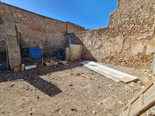 Mark till salu i Pinoso - 184 995 € (Ref: 8533283)