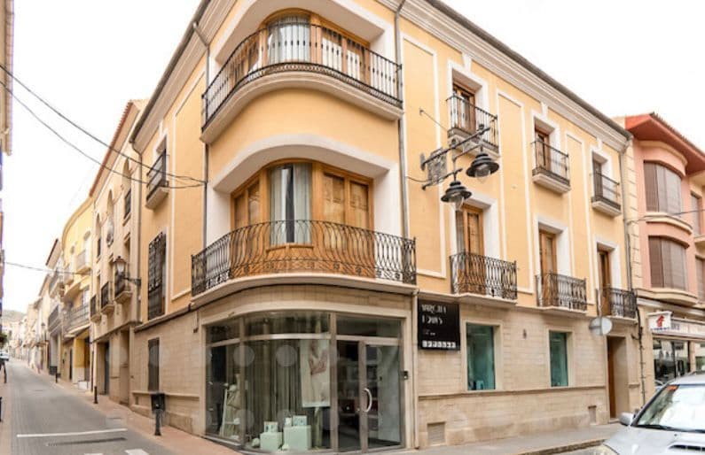 4 bedroom Townhouse for sale in Jumilla - € 676,000 (Ref: 8575283)