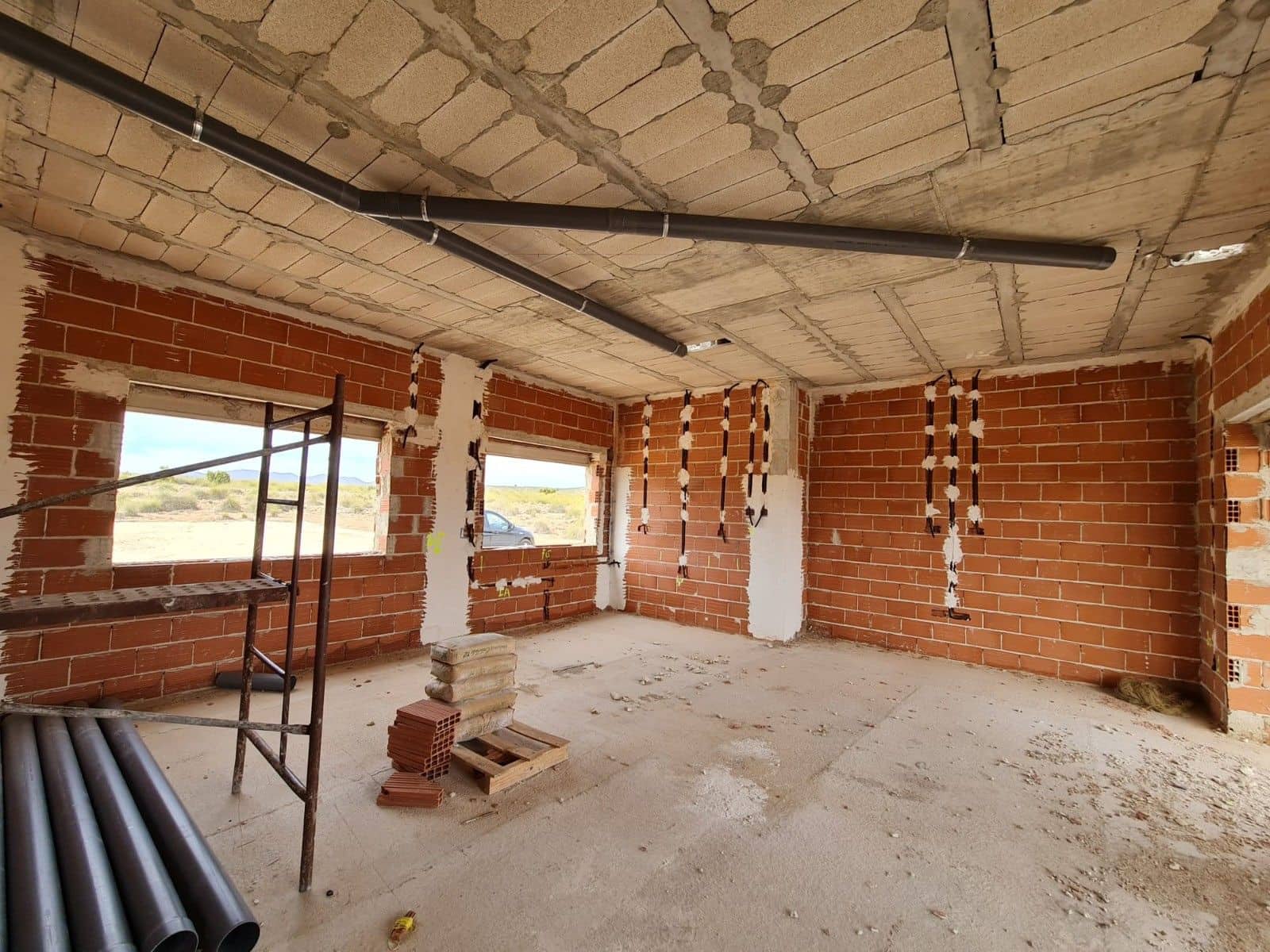 3 Zimmer Villa zu verkaufen in Pinoso mit Pool Garage - 365.000 € (Ref: 8575295)