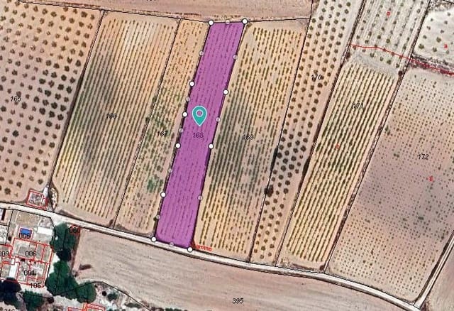 Mark till salu i Pinoso - 14 995 € (Ref: 8575300)