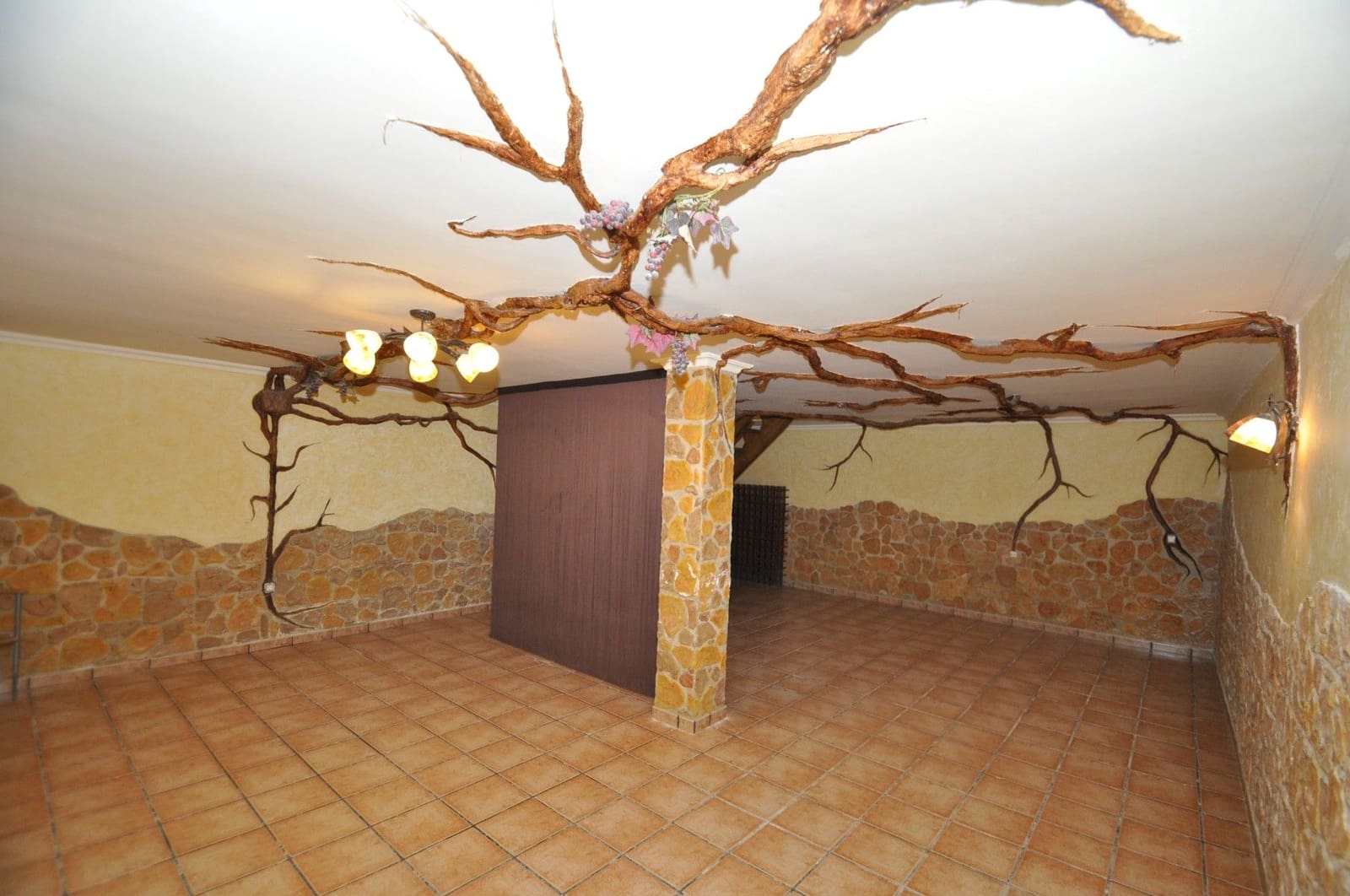 5 bedroom Villa for sale in L'Alguena / Alguenya with garage - € 272,995 (Ref: 8580523)