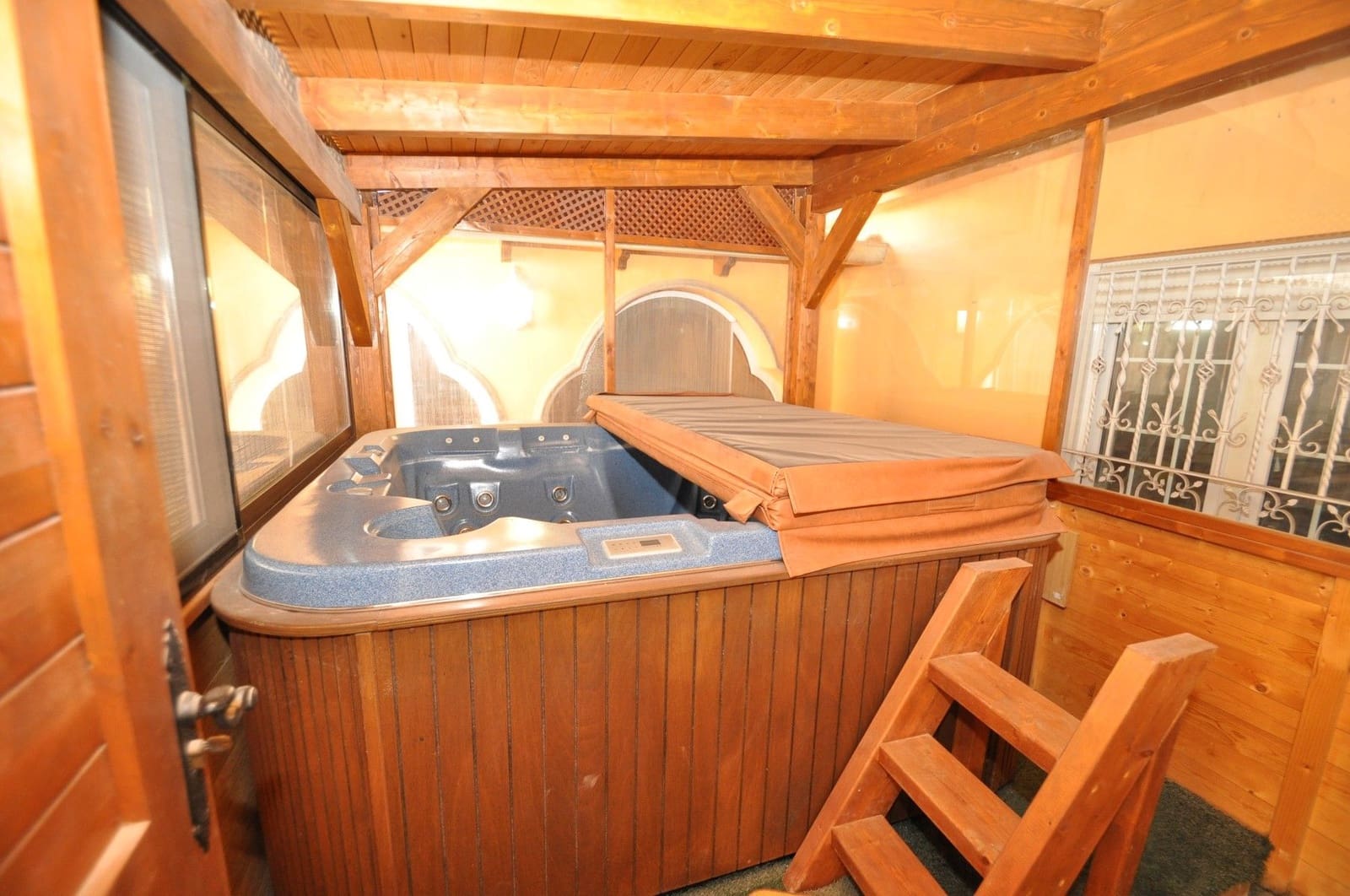 5 bedroom Villa for sale in L'Alguena / Alguenya with garage - € 272,995 (Ref: 8580523)