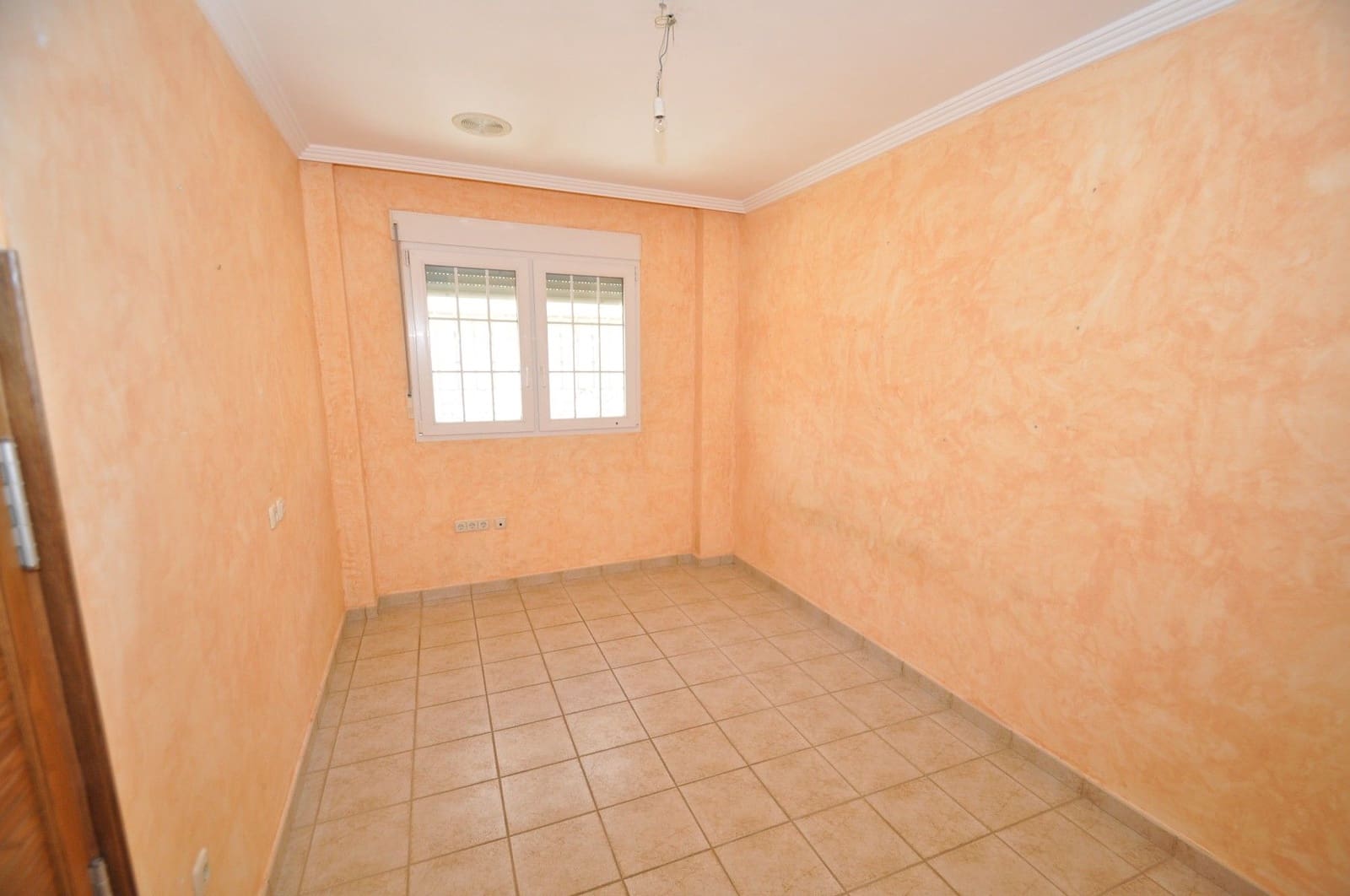 5 bedroom Villa for sale in L'Alguena / Alguenya with garage - € 272,995 (Ref: 8580523)