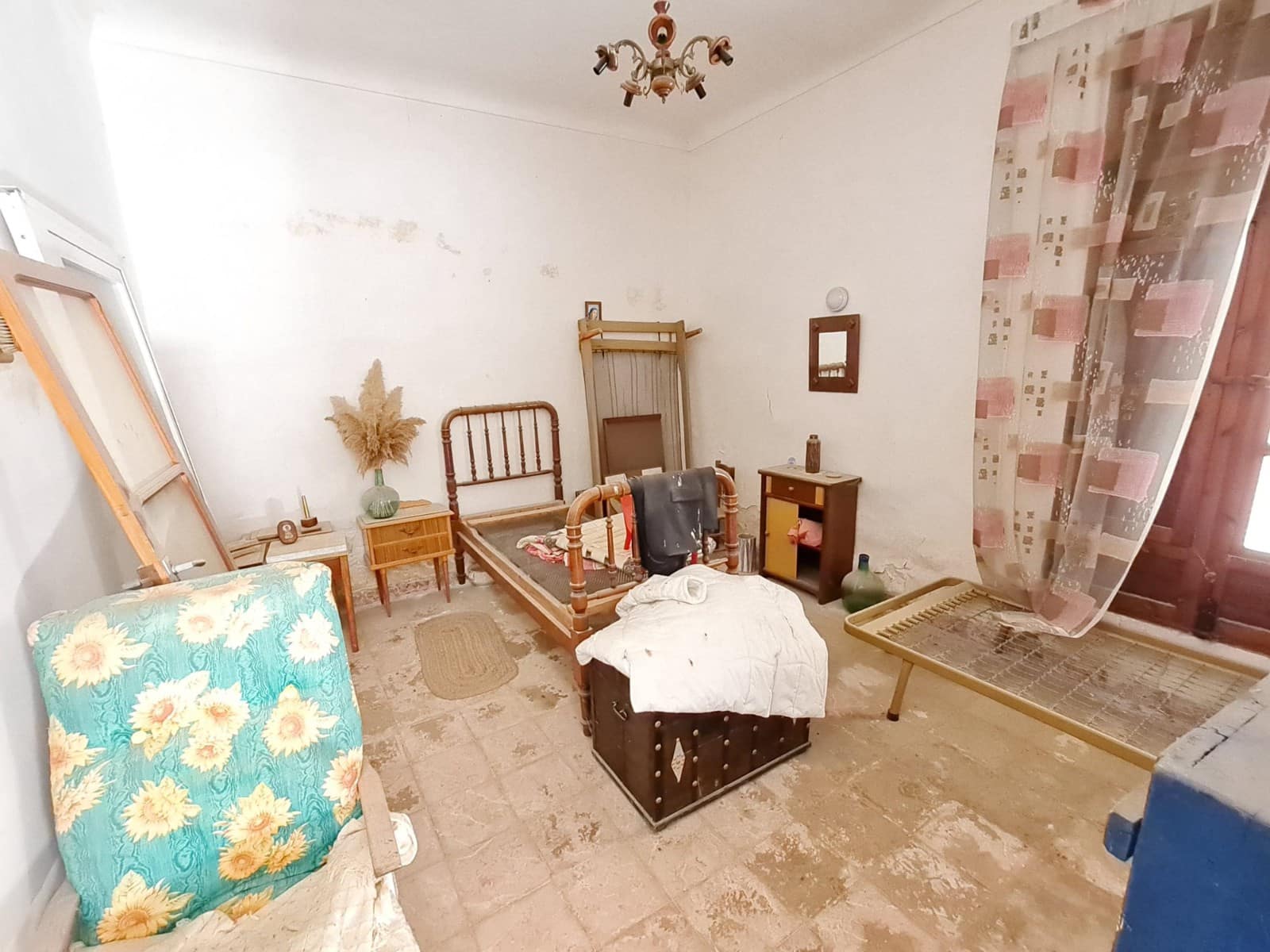 Casa de 6 habitaciones en Pinoso en venta - 114.995 € (Ref: 8580524)