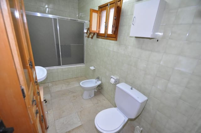 4 camera da letto Casa Grotta in vendita in Pinoso con garage - 189.000 € (Rif: 8602169)