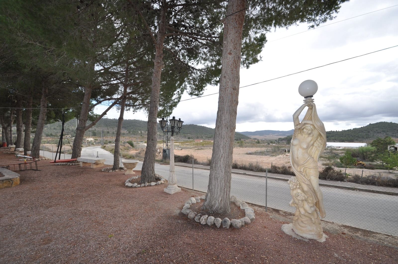 Casa Cueva de 4 habitaciones en Pinoso en venta con garaje - 189.000 € (Ref: 8602169)