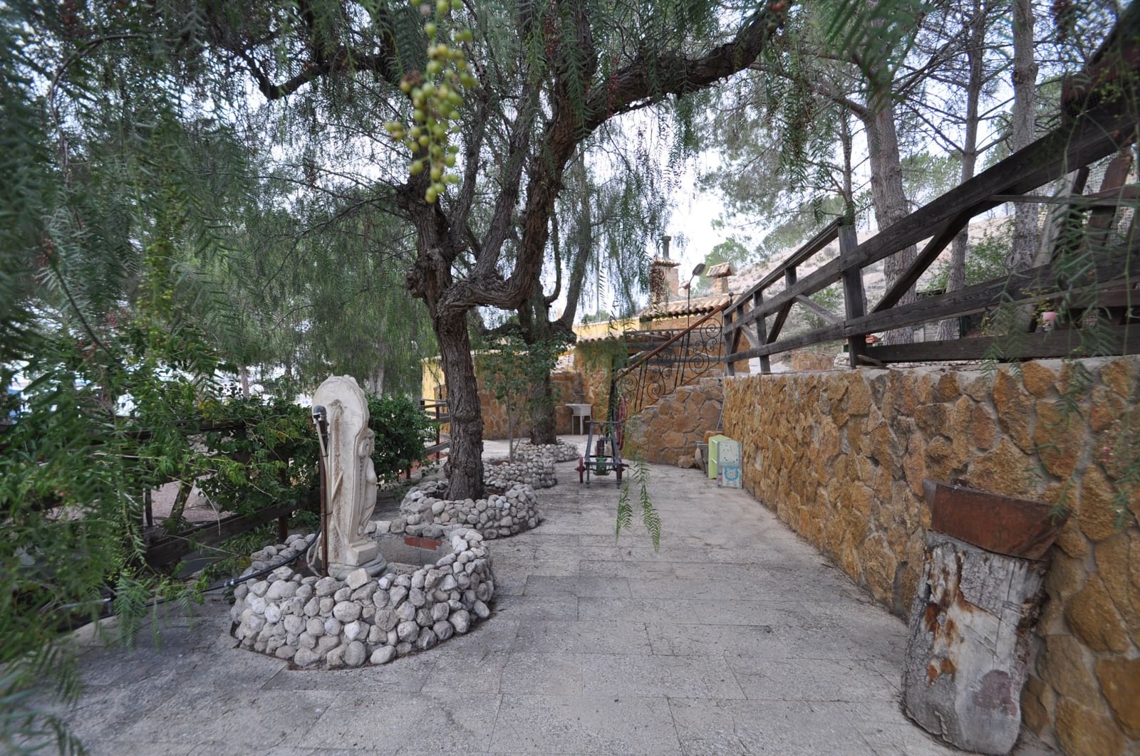 Casa Cueva de 4 habitaciones en Pinoso en venta con garaje - 189.000 € (Ref: 8602169)