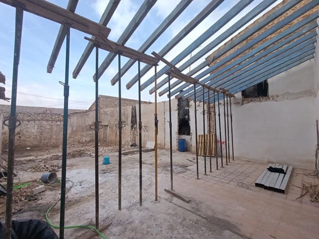 3 slaapkamer Huis te koop in Pinoso - € 70.995 (Ref: 8610223)