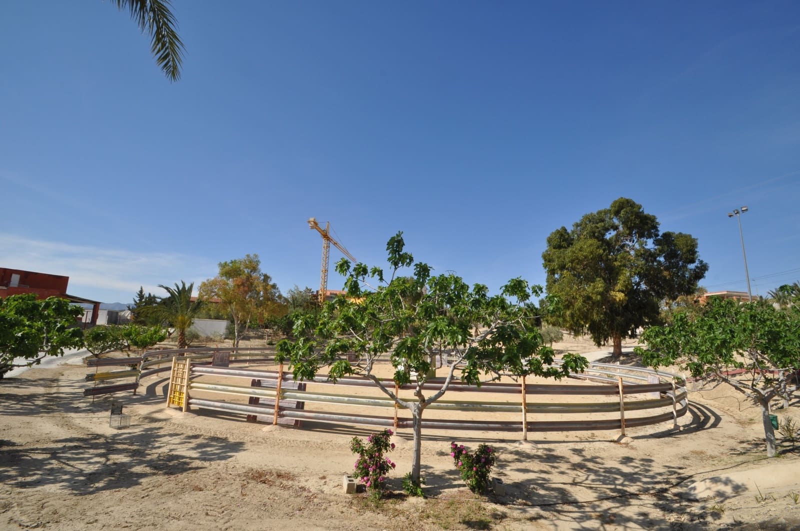 4 bedroom Commercial for sale in Abanilla with pool garage - € 2,799,995 (Ref: 8620458)